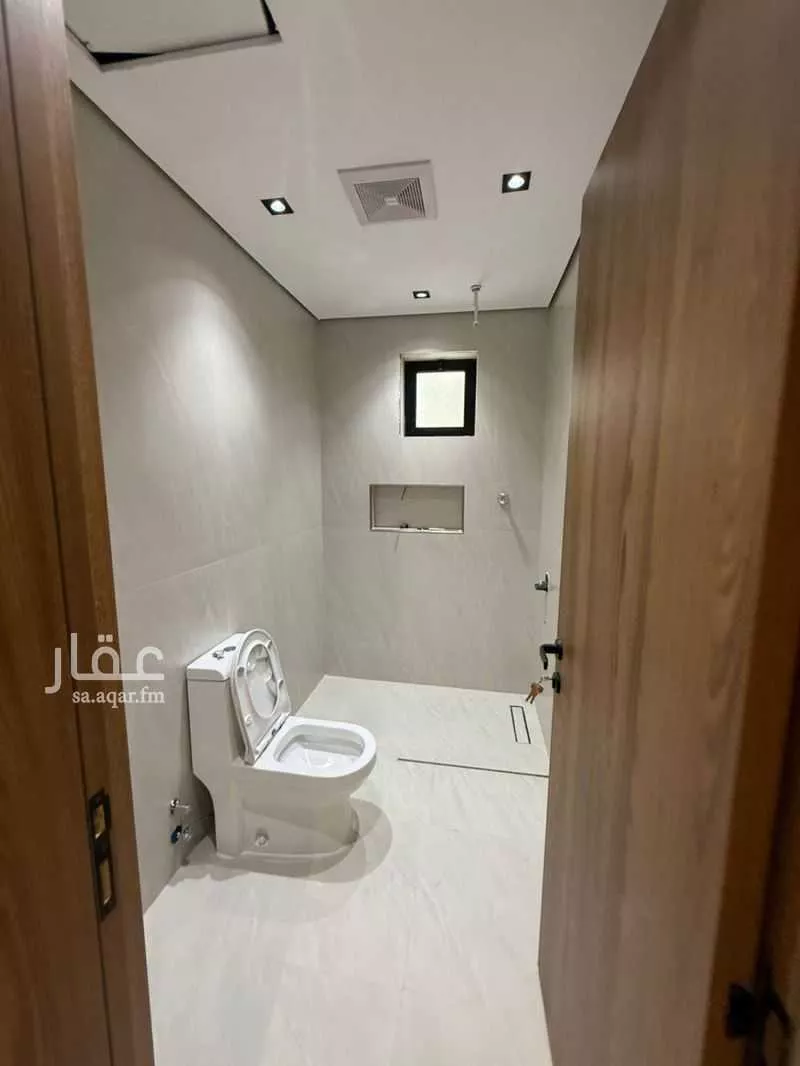 5 bedroom apartment in Al Aziziyah 2