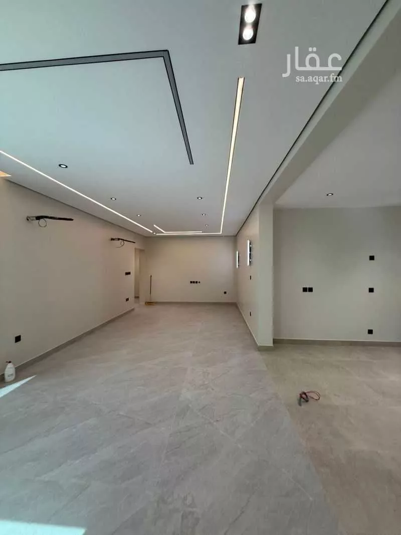5 bedroom apartment in Al Aziziyah 3