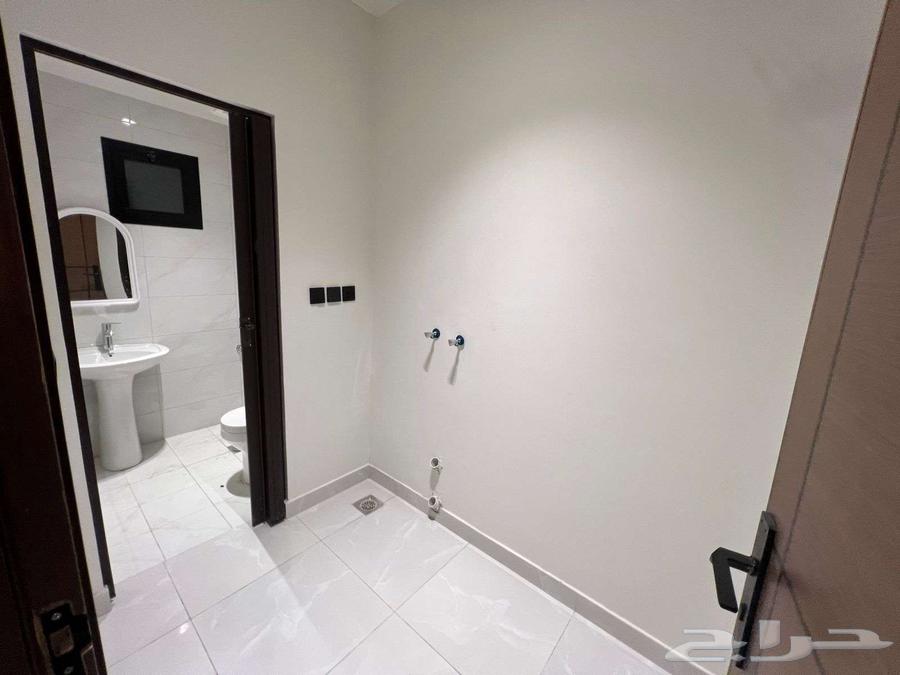 شقة 5 غرف في ولي العهد 17