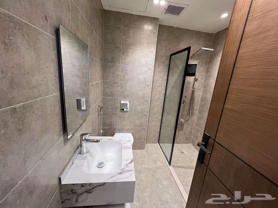 شقة 5 غرف في ولي العهد 4