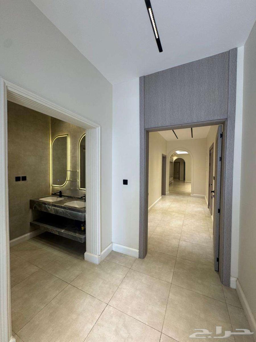 فيلا 9 غرف في ولي العهد 3