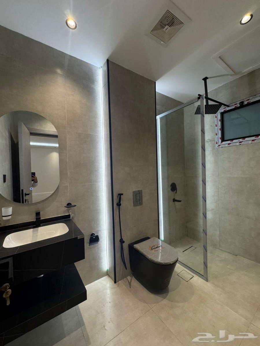 فيلا 9 غرف في ولي العهد 7