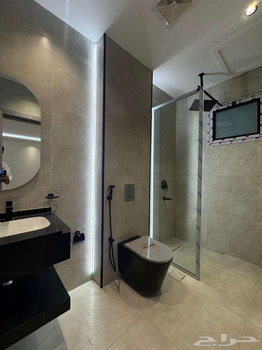 فيلا 9 غرف في ولي العهد 8