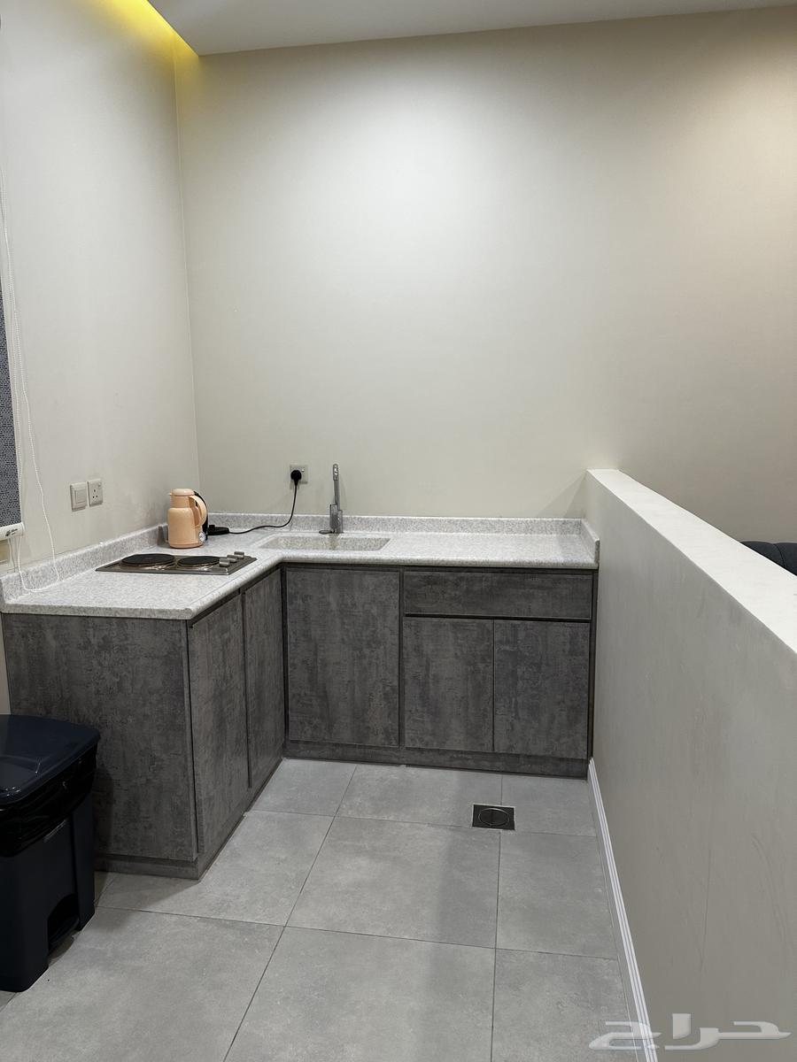 شقة 2 غرف في العزيزية 3