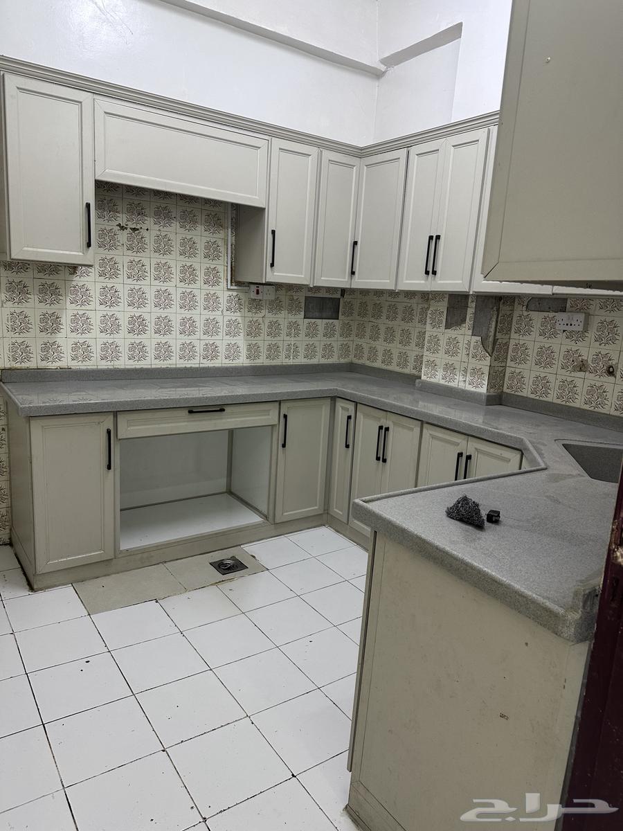 شقة 5 غرف في القبلتين 8