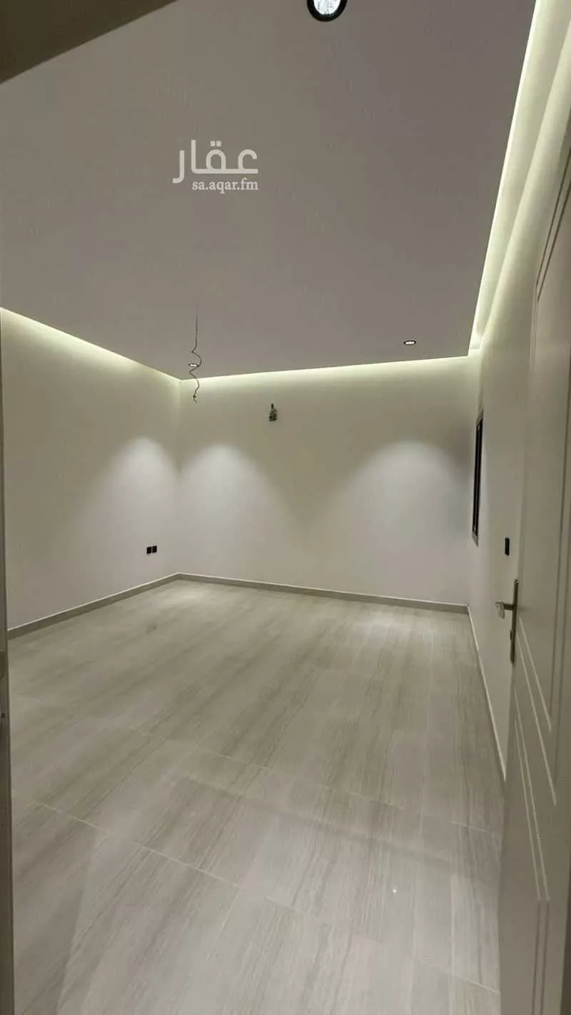 فيلا 11 غرف في الملك فهد 2