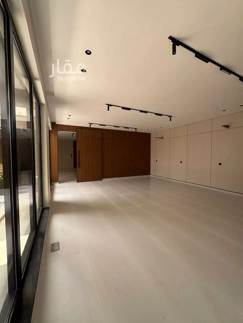 فيلا 7 غرف في الحمراء و ام الجود 4