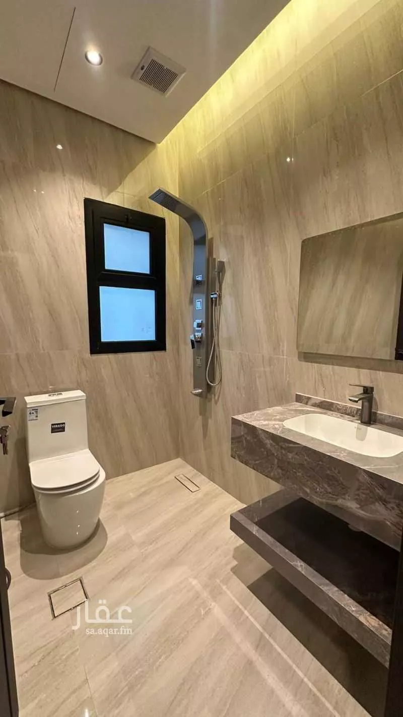 6 bedroom apartment in Al Zahrah 3