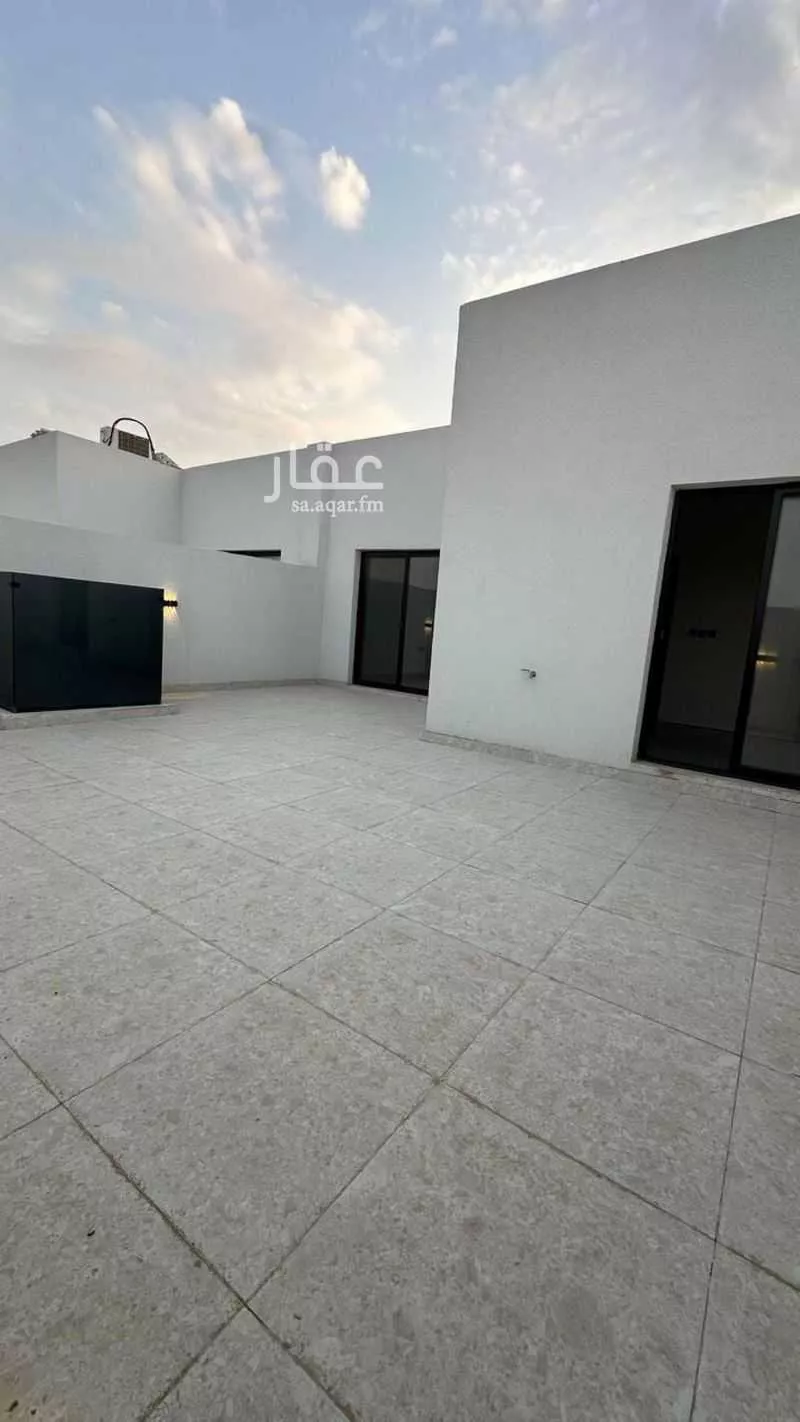 6 bedroom apartment in Al Zahrah 7