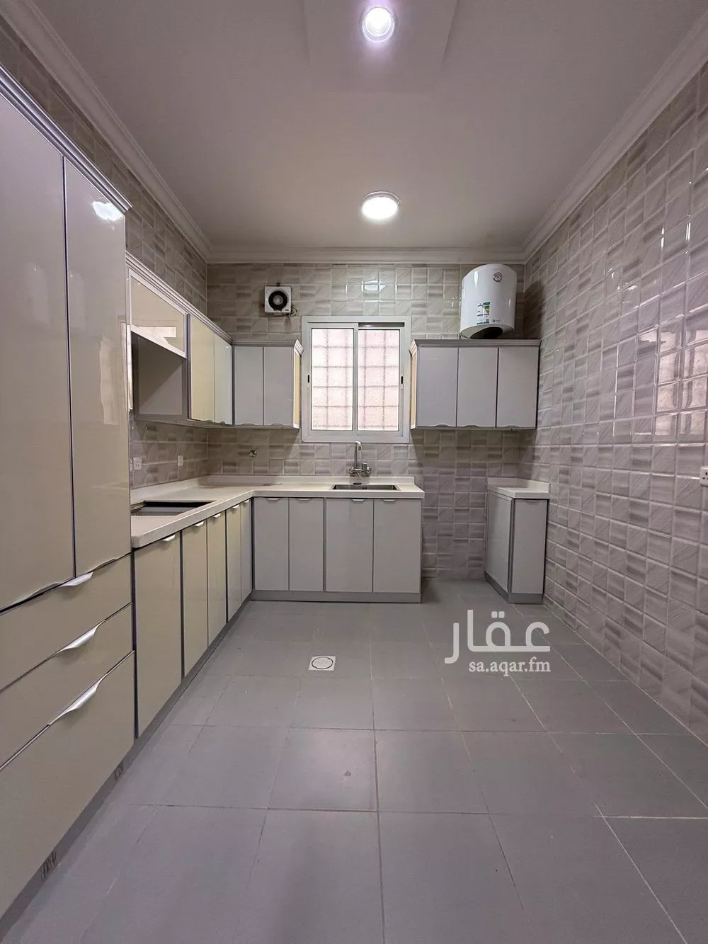 دور 4 غرف في العارض 2