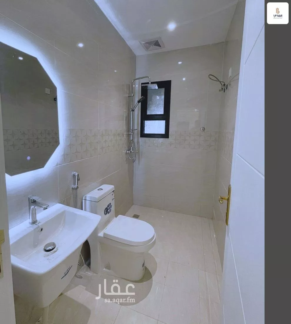 4 bedroom apartment in Al Safa 5