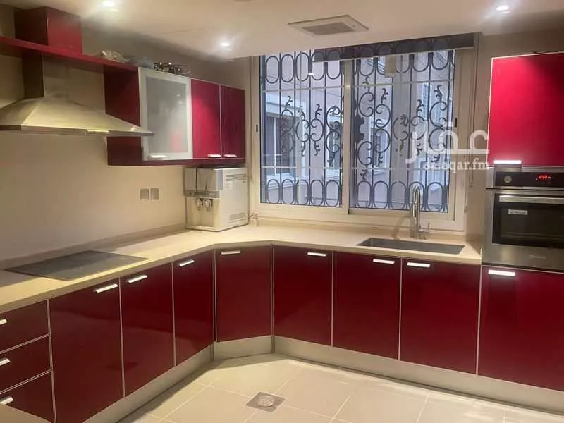 شقة 7 غرف في قرطبة 7