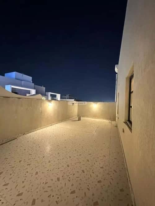 شقة 5 غرف في العزيزية 6