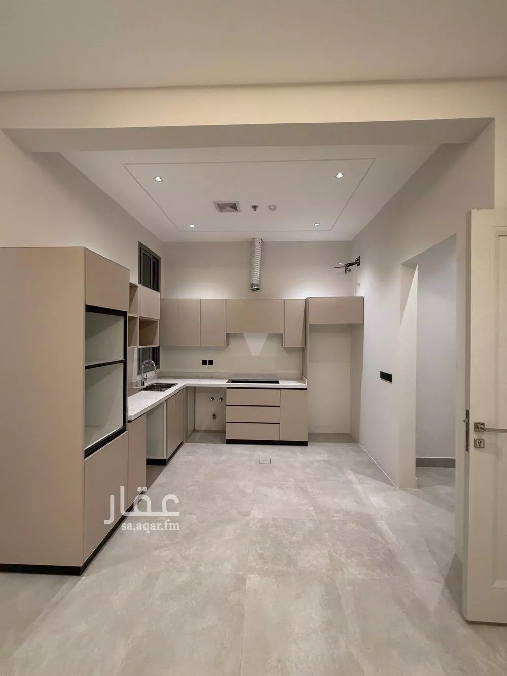 4 bedroom apartment in Al Yarmouk 10