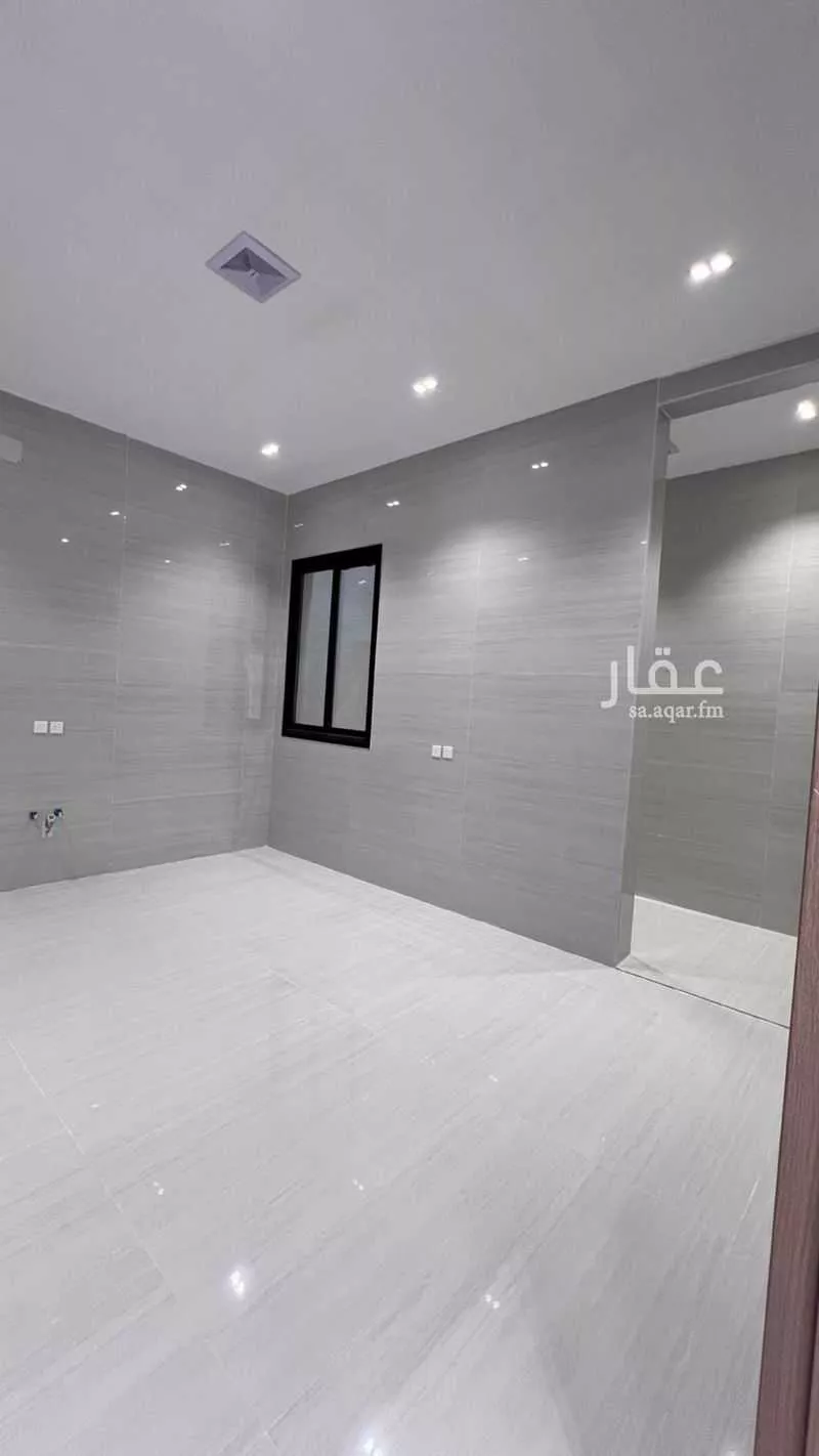 8 bedroom villa in Al Rimal 4