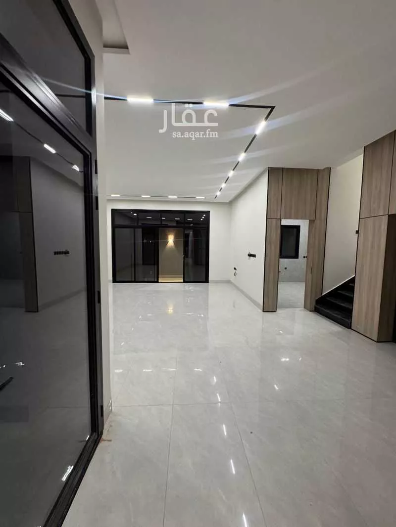 4 bedroom villa in Al Maizilah 5