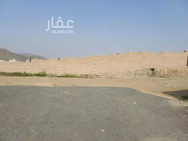 أرض 1722 م² في التنعيم 2