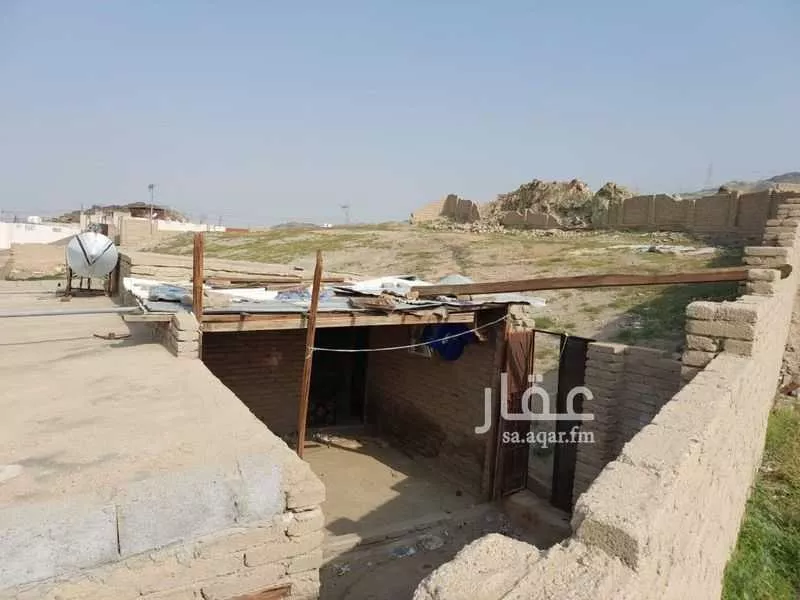 أرض 1722 م² في التنعيم 4