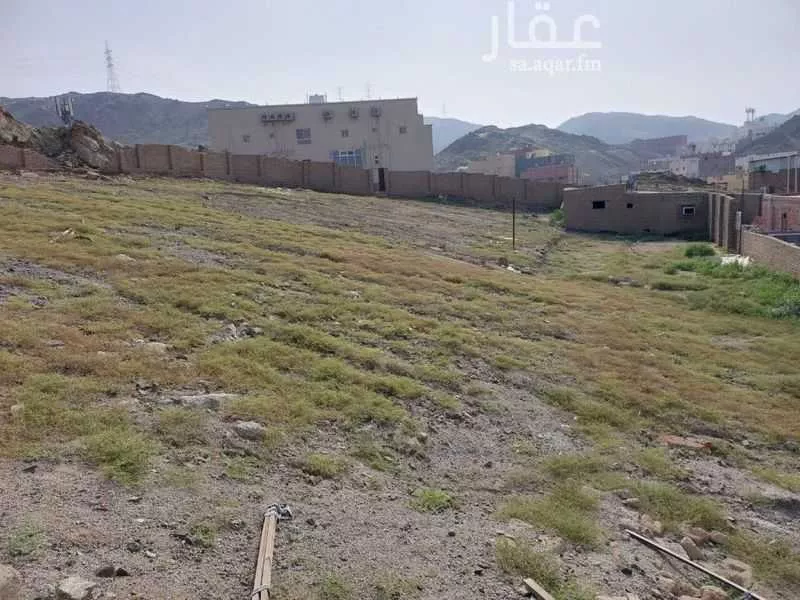 أرض 1722 م² في التنعيم 5