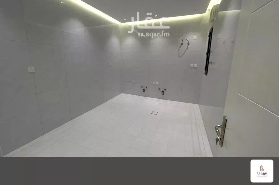 شقة 4 غرف في الصفا 6