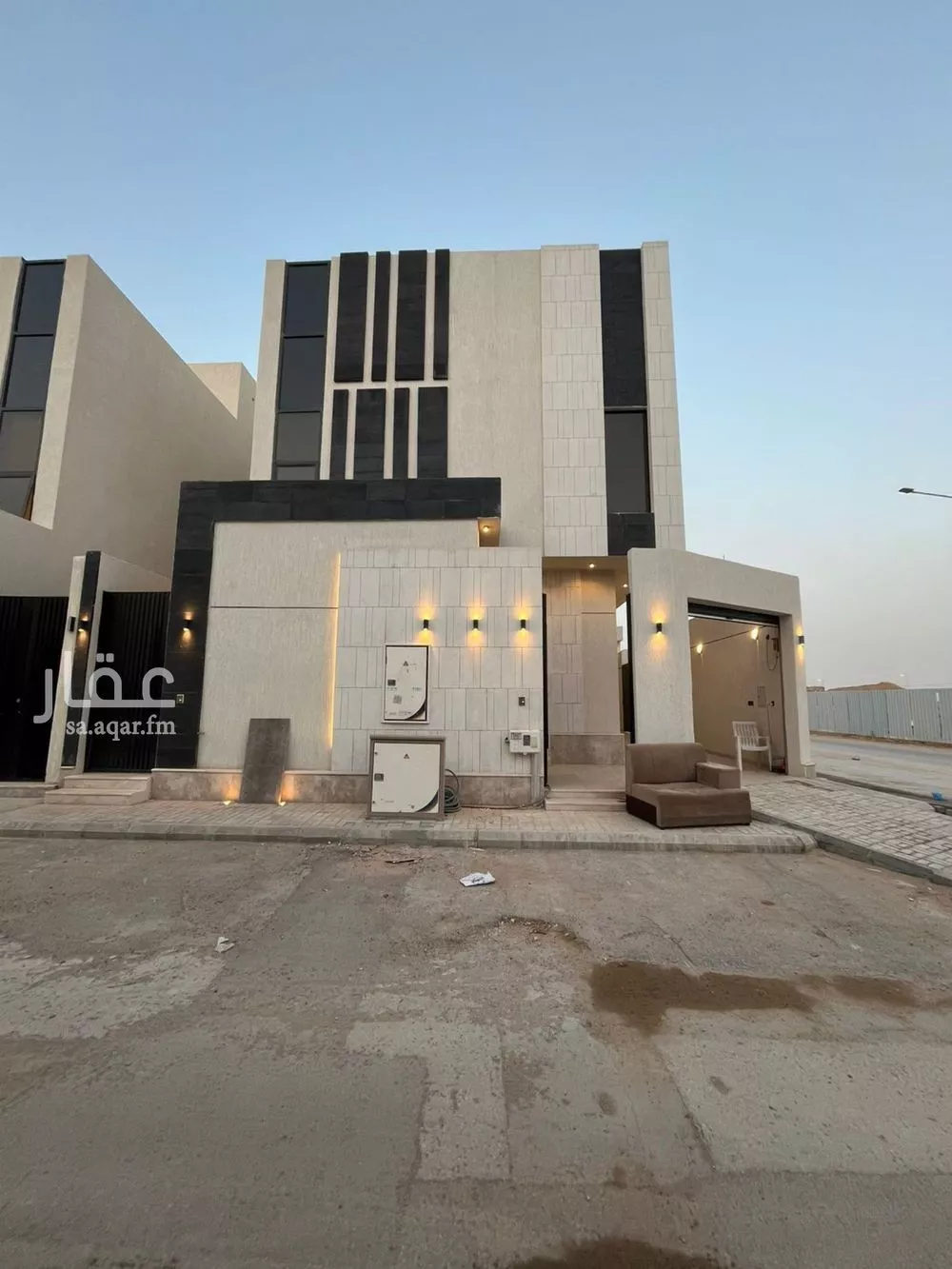 فيلا 5 غرف في الجنادرية 2