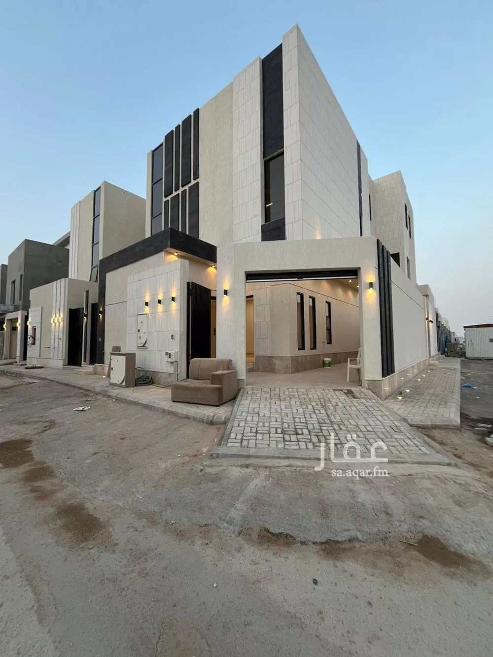 فيلا 5 غرف في الجنادرية 6