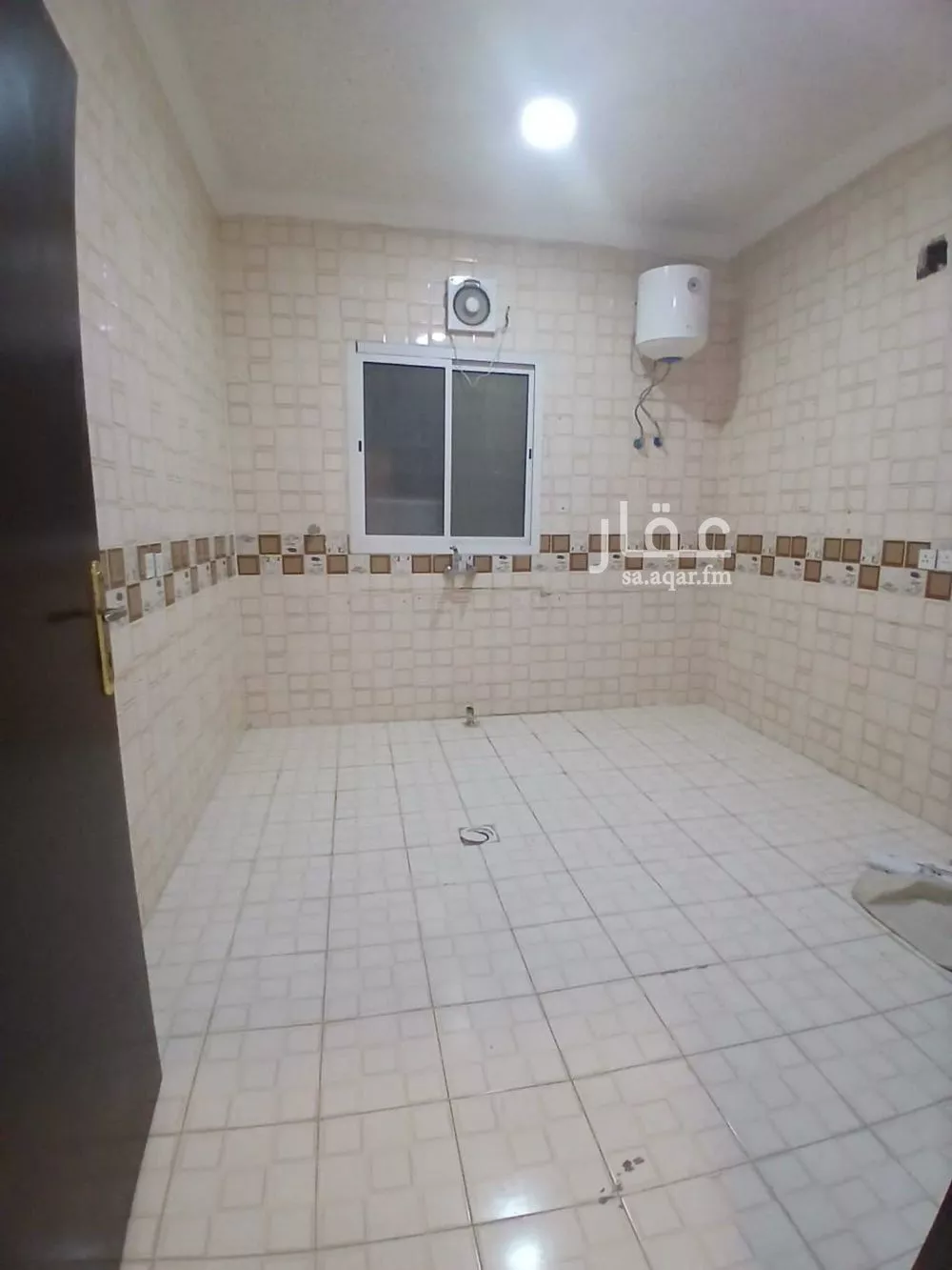 شقة 3 غرف في الرمال 4