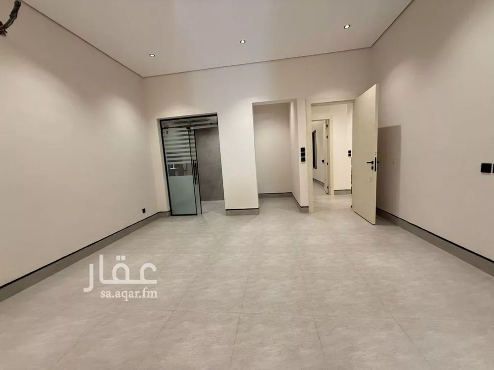 4 bedroom floor in Al Rimal 9