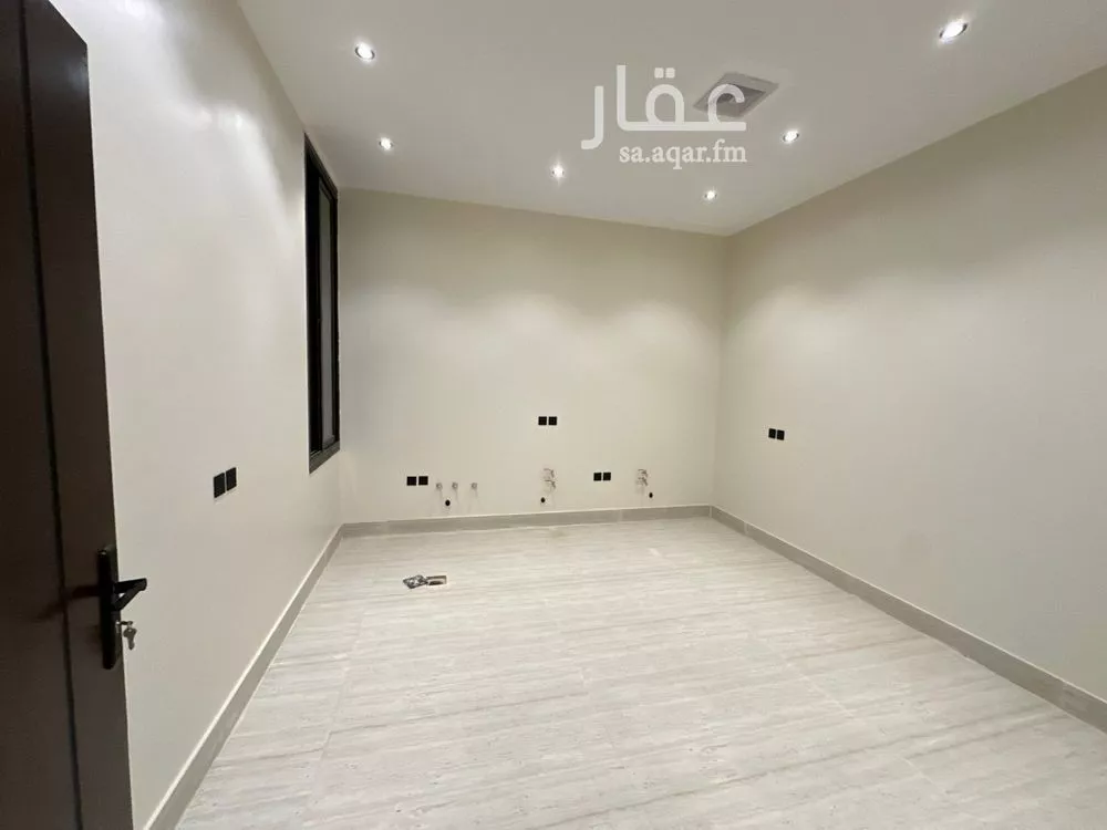 5 bedroom floor in Al Khaleej 11