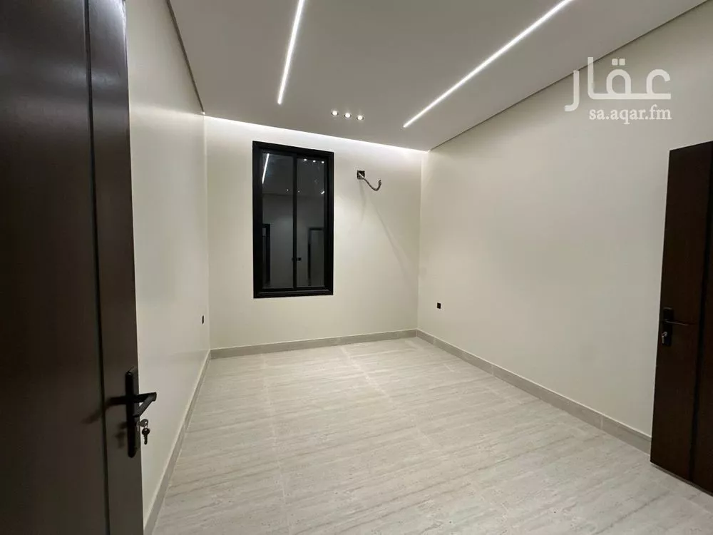 5 bedroom floor in Al Khaleej 4