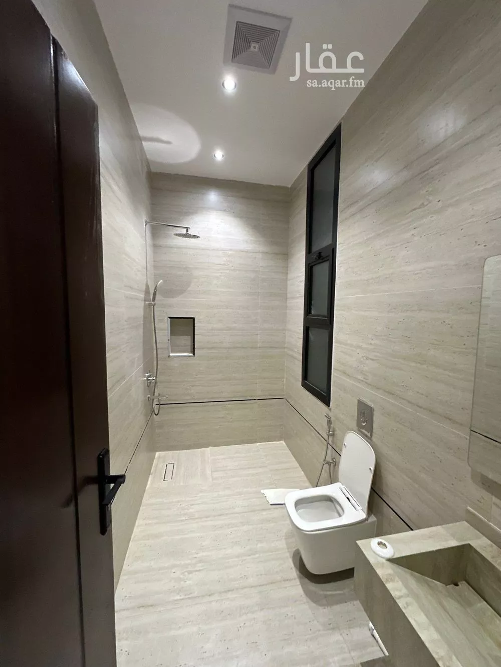 5 bedroom floor in Al Khaleej 6