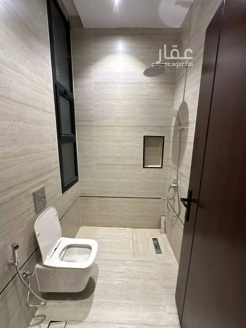 5 bedroom floor in Al Khaleej 7
