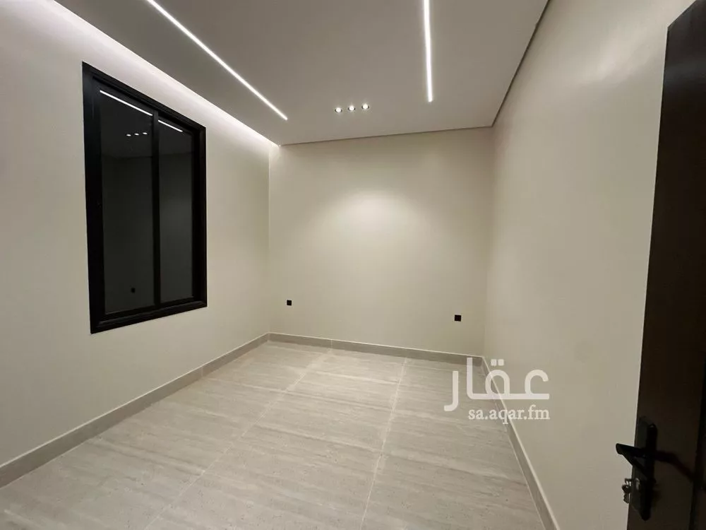 5 bedroom floor in Al Khaleej 10