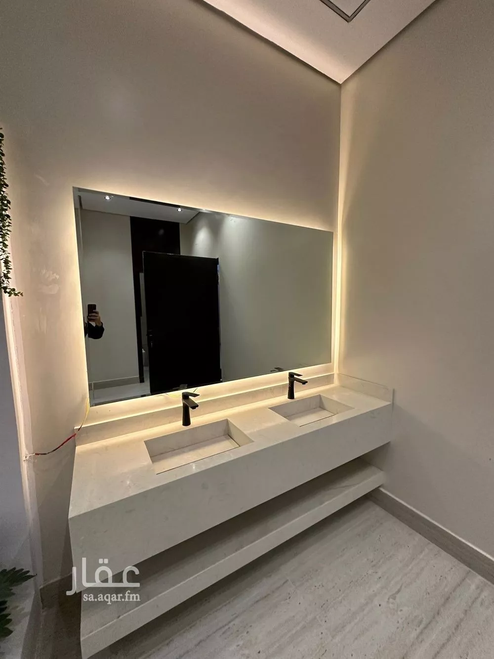 5 bedroom floor in Al Khaleej 3