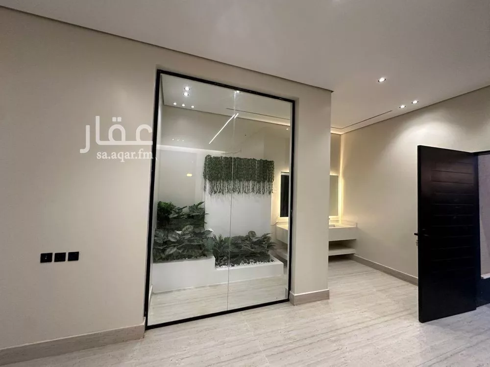 5 bedroom floor in Al Khaleej 4