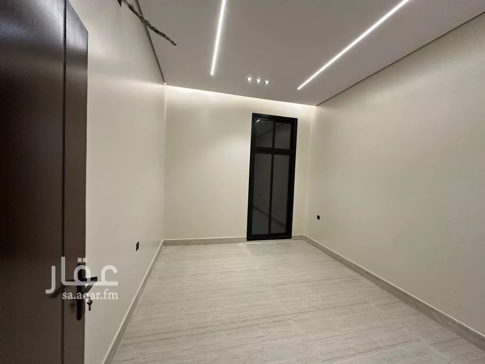 5 bedroom floor in Al Khaleej 5