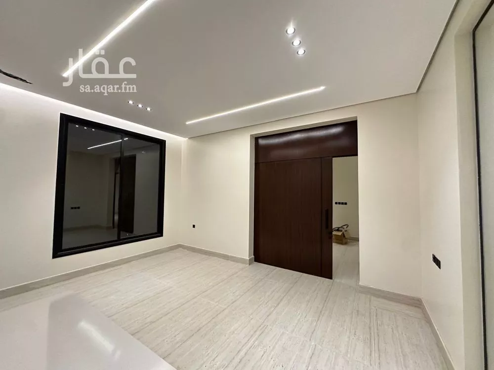 5 bedroom floor in Al Khaleej 6