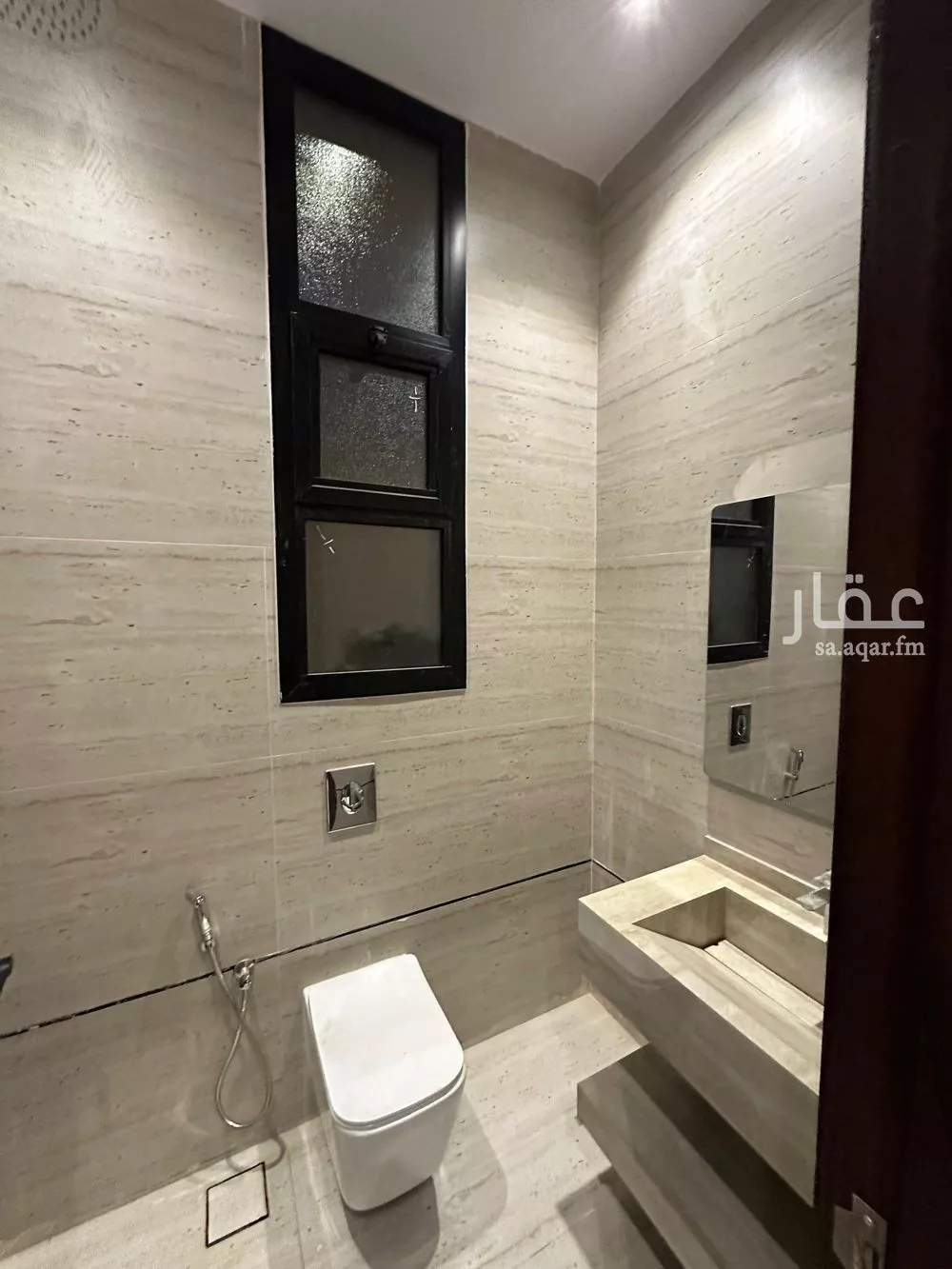 5 bedroom floor in Al Khaleej 8