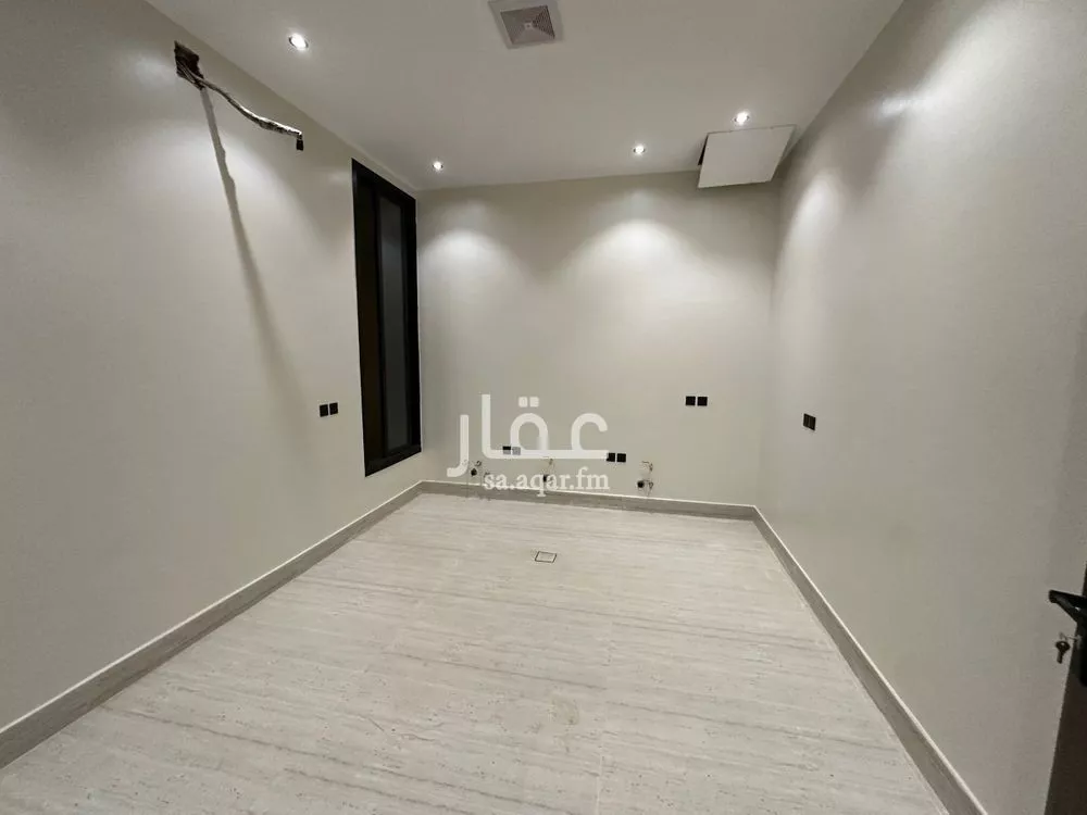 5 bedroom floor in Al Khaleej 10