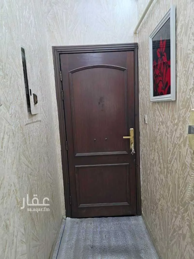 شقة 4 غرف في العزيزية 12