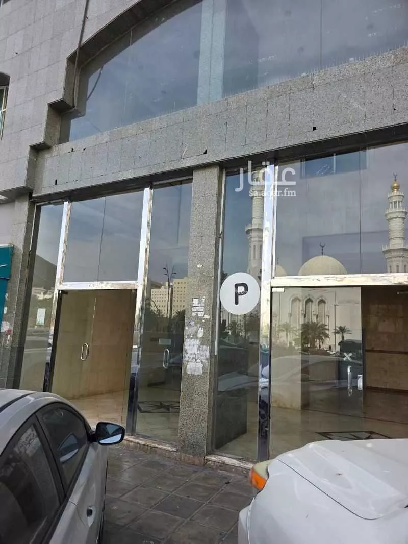 شقة 4 غرف في العزيزية 13