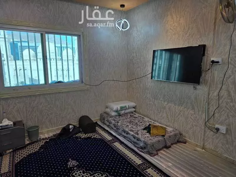 شقة 4 غرف في العزيزية 3