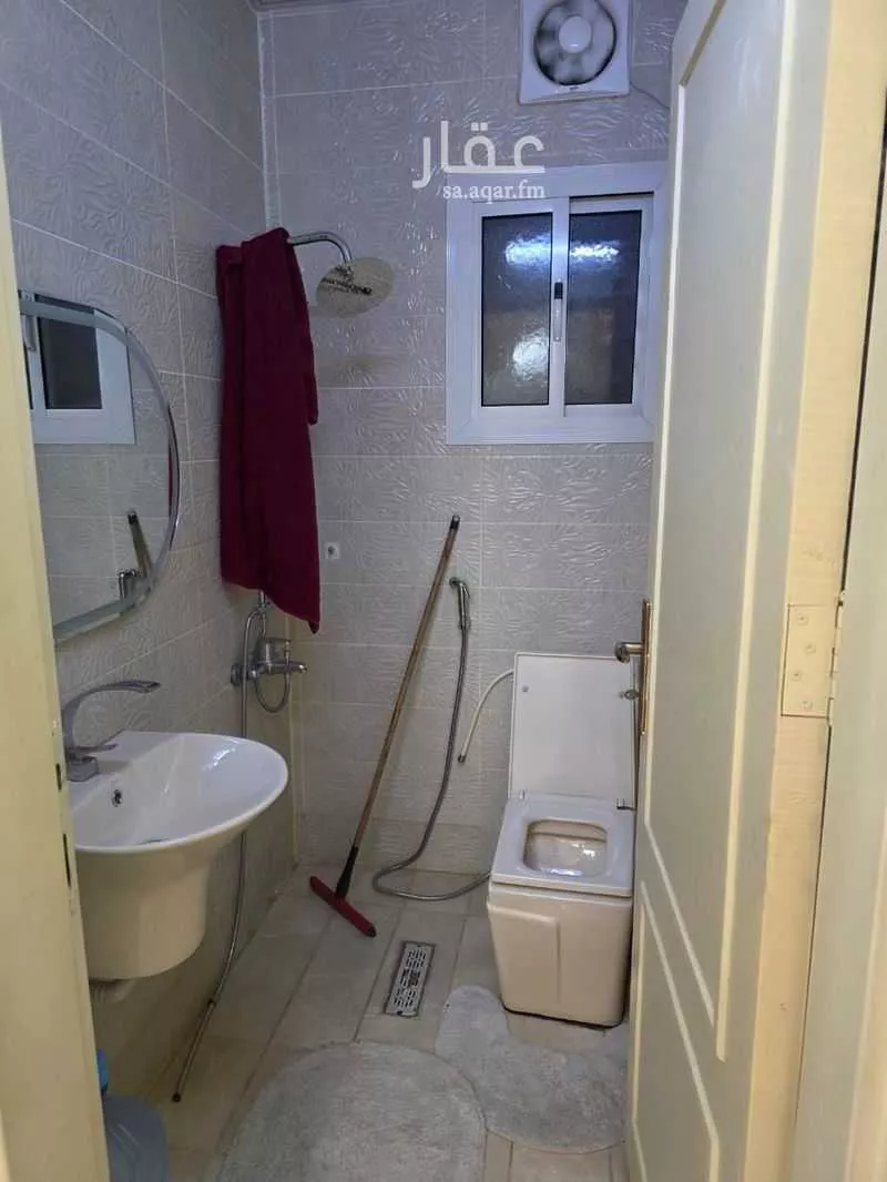 شقة 4 غرف في العزيزية 9