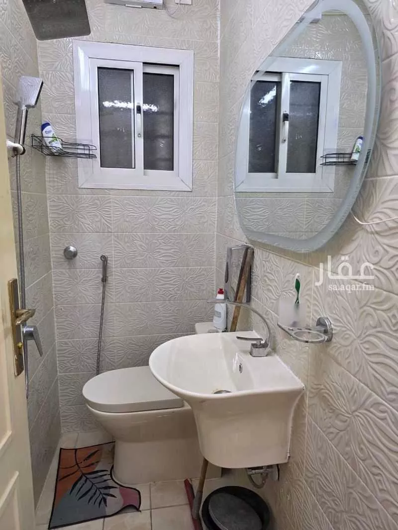 شقة 4 غرف في العزيزية 10