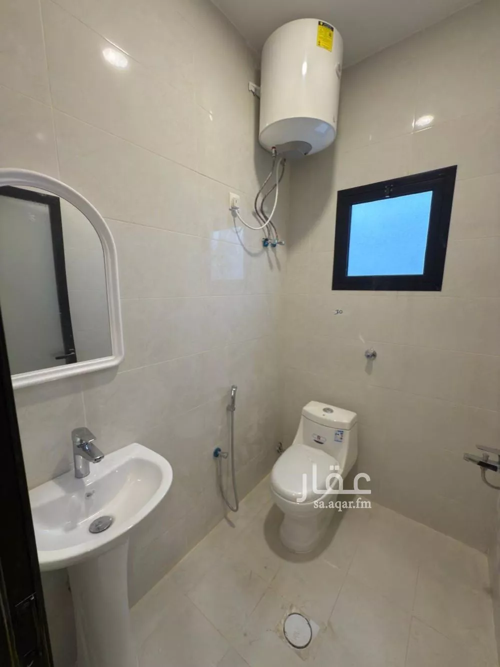 شقة 1 غرف في الثقبة 10