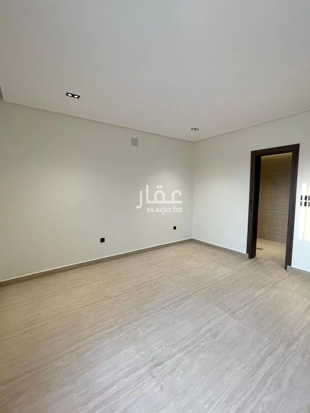 3 bedroom floor in As Suwaidi Al Gharabi 6