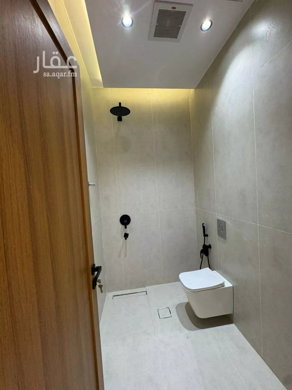 دور 3 غرف في العارض 13