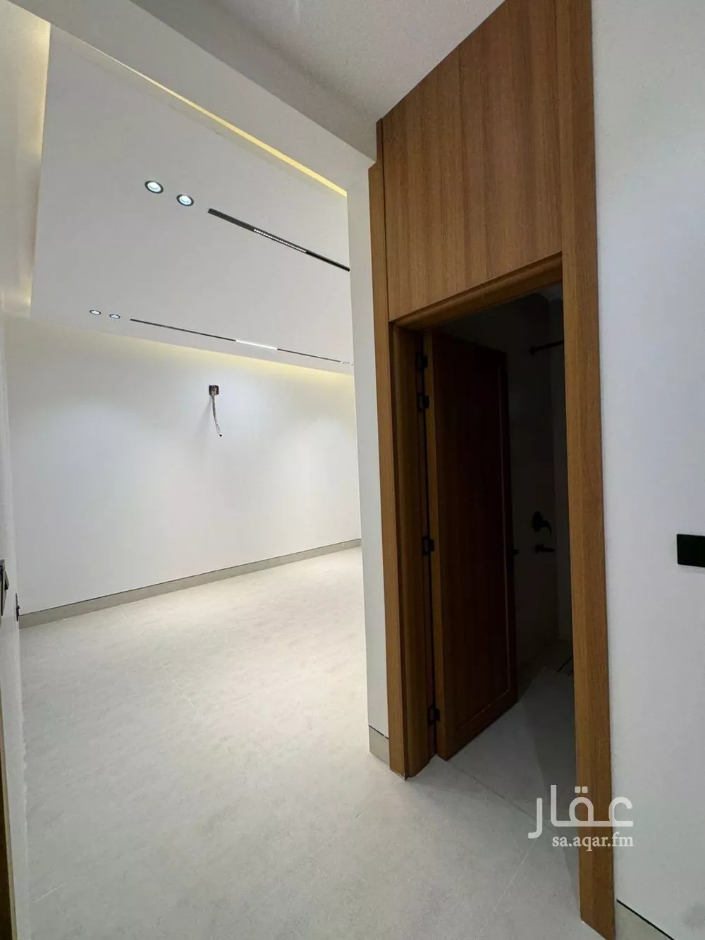 دور 3 غرف في العارض 15