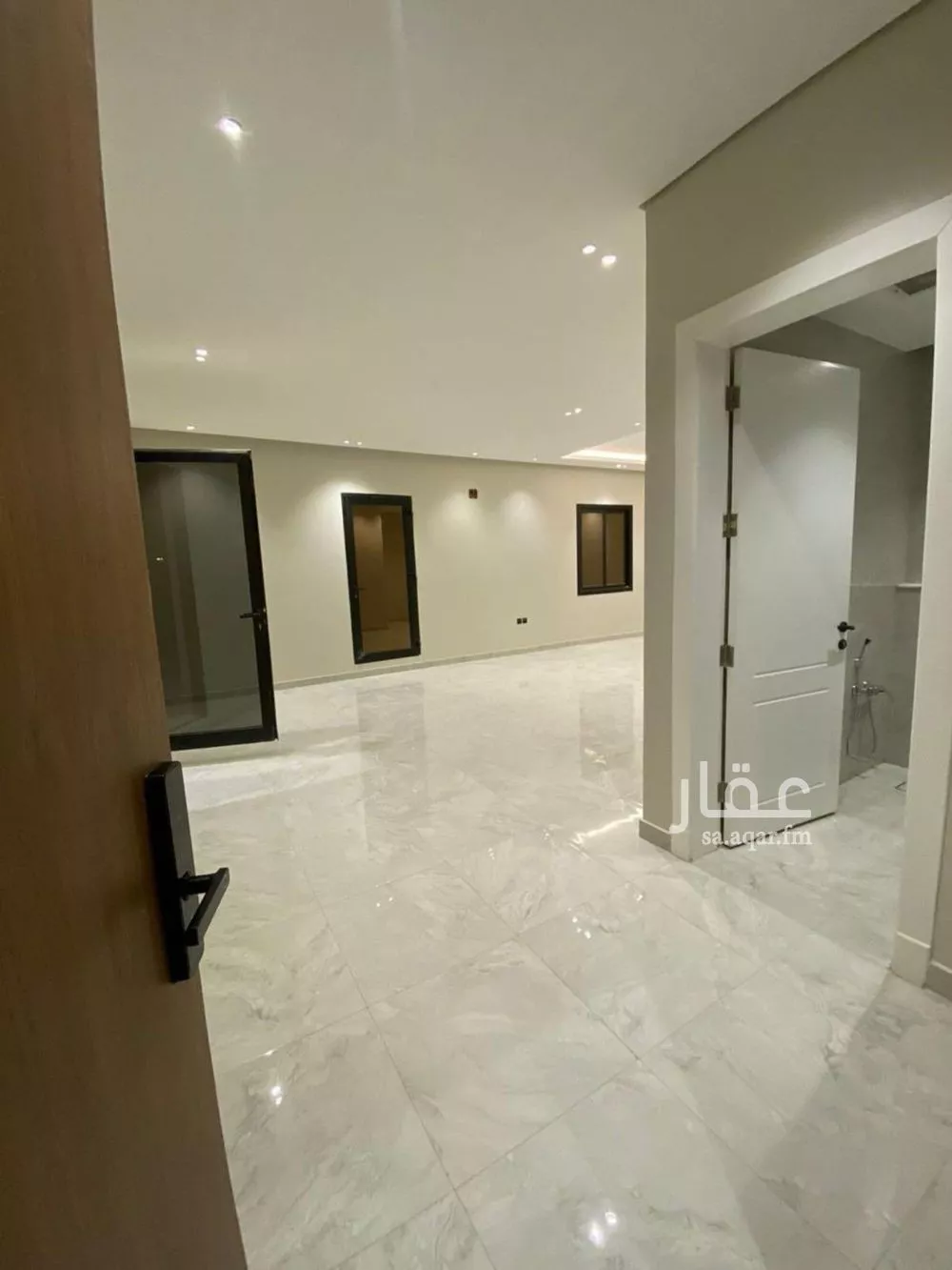 4 bedroom floor in Al Aqiq 5