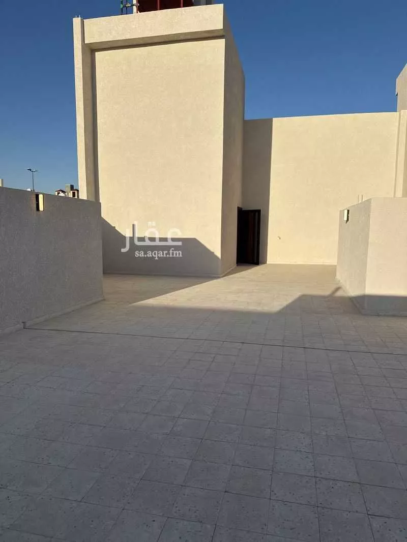 5 bedroom floor in King Fahd 3